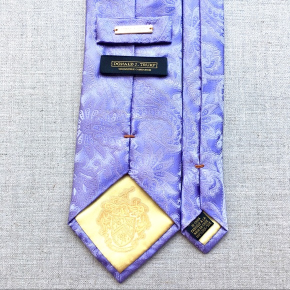 Donad Trump Lavender Paisley Pattern Silk Tie - Picture 4 of 5